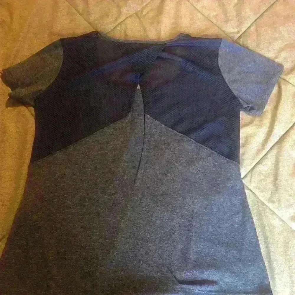 Bally Total‎ Fitness Womens L Grey Navy Mesh Back Keyhole Activewear T-Shirt